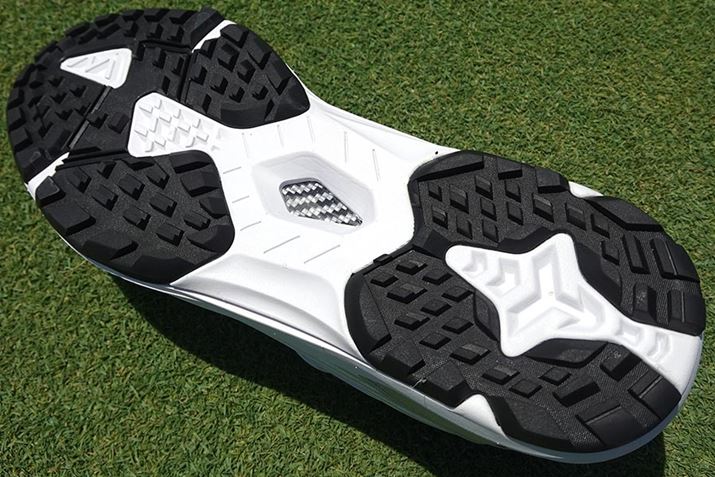 uaXg̃^CJ`[ƋJo[\[B\tgXpCNV[YɈȂObv͂𔭊܂