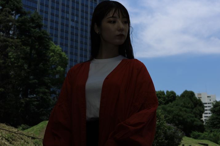 EOS R3ARF50mm F1.2 L USMAF11A1/250bAISO100ARAWBeʐ^i6000×4000A6.1MBj