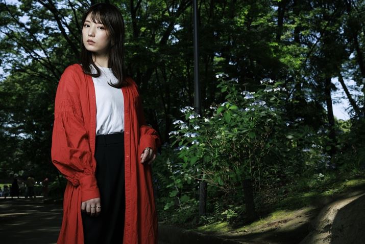 wi͂ÂIoݒɂĂBÂȂ郂fɑ΂AuClic \tg{bNX2.7fi80cmjIN^vƎˁB炩f̑݊ĂĂB܂AwɌďƎ˂1ɂāAAWTC̎͂ɖꂸ̓Iɕ`ʂĂEOS R3ARF50mm F1.2 L USMAF8A1/200bAISO100ARAWBeʐ^i6000×4000A8.5MBj