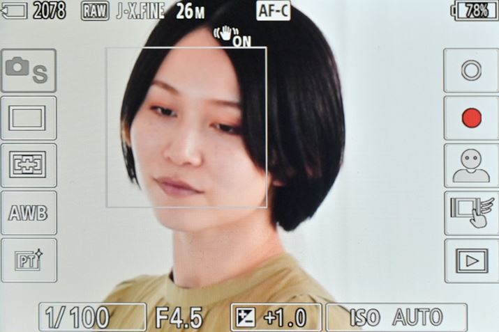 uV[Yv̂ق̍ŐVfƓBeʂ̗pBhCu[hAtH[JXGAAzCgoXȂǃ^b`őIłACRpӂĂ