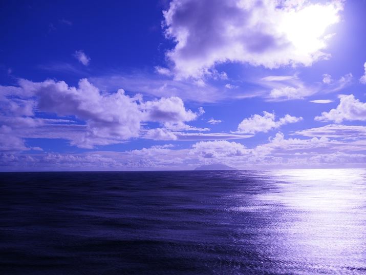 OM-5AM.ZUIKO DIGITAL ED 14-150mm F4.0-5.6 IIA14mmi35mmZ28mmjAF5A1/5000bAISO200A-0.3EVAzCgoXFVAdオݒFJ[NG[^[A莝nC]VbgBeʐ^i5184×3888A23.5MBj