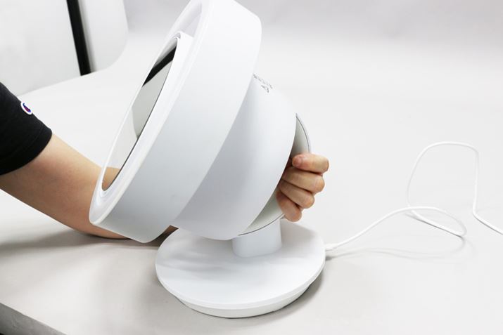 U@\͓ڂĂ܂񂪁A㉺px͖10x`90x͈̔͂Œ߉\B{̔wʂɂnhĒ߂ł̂ŁAgpɂ傤ǂpxɍ킹܂