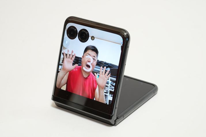 AEgfBXvCɃvr[ʂ؂ւ΁AtgJ荂掿ȃAEgJŎB肪\