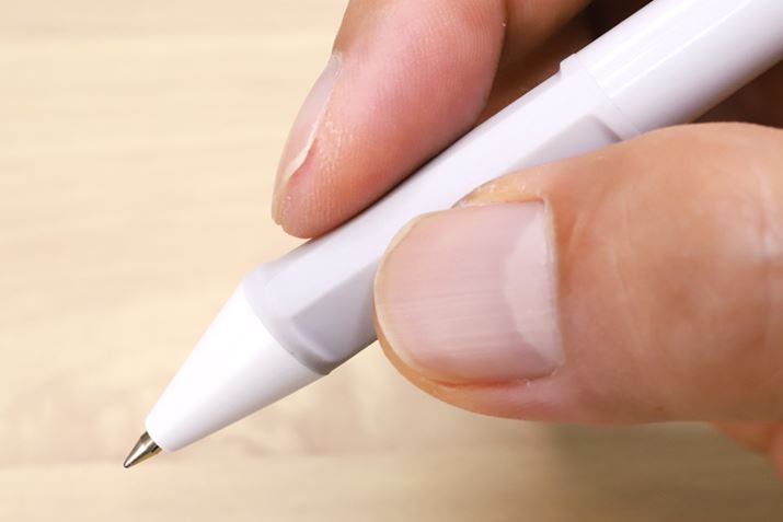 ۂɌɉɂȂ悤AObṽJbgŎw̓ʒuŒ肷dg