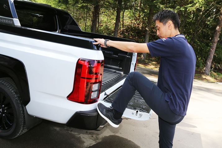 ׎́A]45mmႢ820mmƂȂĂAop[R[i[ʂ̖ʐςg債đ悹Xy[XɂȂǁApコĂ