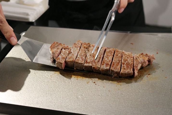 Jbĝ̎蕪A̒gقvۂہB鑤̃`x[VAbv