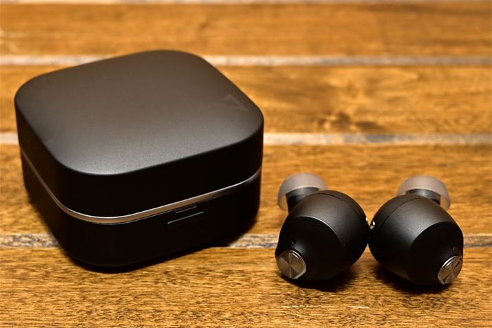 AVIOTuTE-Q3vBJ[oG[V́Aʐ^̃ubNIjLX̂قAsXu[Ap[zCgAsNNI[cAbhXslAx_[WFCh̑S6FCAbv