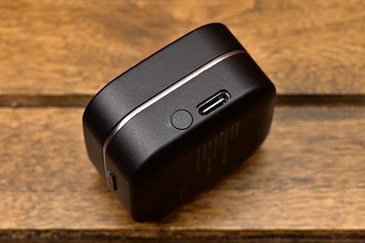 [dP[Xʂɂ̓Zbg{^Ə[dpUSB Type-C