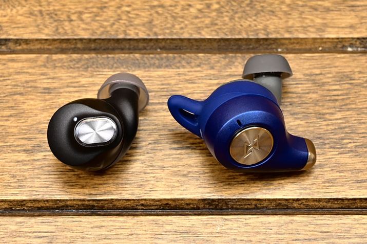 uTE-Q3viʐ^jƁuTE-D01q2viʐ^Ej̃Cz{̂rBڂ͂ȂVvɂȂ