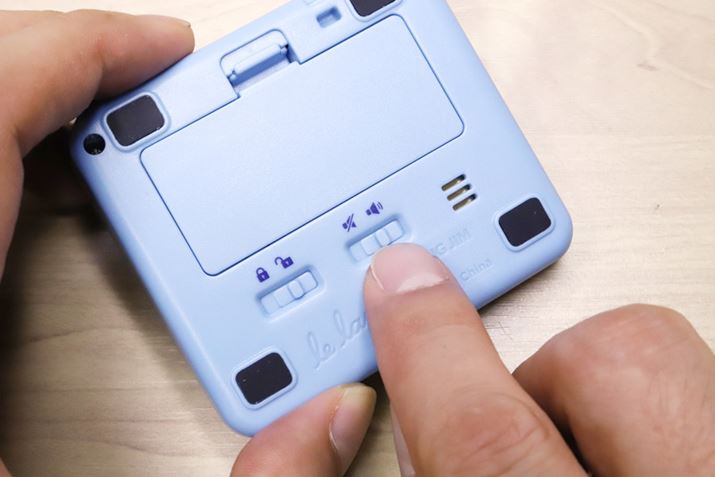 ʂ̃XChXCb`́A{^bNijƃA[̃I^ItiEj