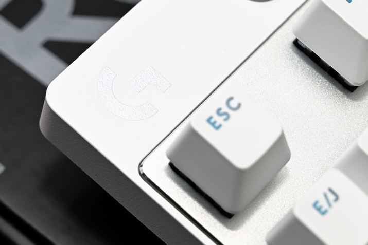 {̂̓A~jẼv[ggpƂŁARpNgȂ炵ƏdʂmۂĂA芴BL[gbv͑ϋvɂꂽPBTgp