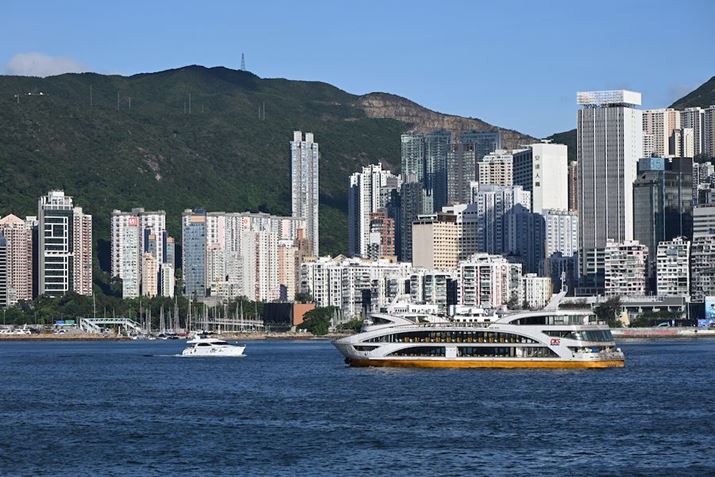 F8܂ōi荞Ŏӂ܂ŃV[vɂȂ悤ɉiBeBΊ݂̊X݂Ă݂ƃȓ1ЂƂ܂ŃV[vɕ`ʂĂ邱Ƃ킩邾낤B΃YɔׂƎӂ͎኱掿邪\Ɏpł郌xBȉꍇ͏iĎBeƂ悢Z 8ANIKKOR Z 70-180mm f/2.8A135mmAF8A1/500bAISO100AzCgoXFRI[gAsN`[Rg[FX^_[hAANeBuD-CeBOFȂBeʐ^i8256×5504A28.8MBj