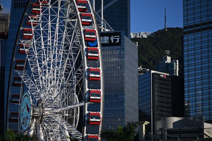 ϗԂBeĂ݂AfBe[܂łƕ\łĂہBTChɏƂ炳ϗԂ̔x͋UFo₷ł͂邪AƌăV[vZ 8ANIKKOR Z 70-180mm f/2.8A180mmAF2.8A1/2000bAISO100A-0.7EVAzCgoXFRI[gAsN`[Rg[FX^_[hAANeBuD-CeBOFȂBeʐ^i8256×5504A23.0MBj