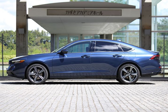 V^uAR[hṽTChC[WB猩ƁA[t烊AɂăN[ŷ悤ɂȂ炩ɉĂt@XgobNX^C̃fUC̗pĂ邱Ƃ킩