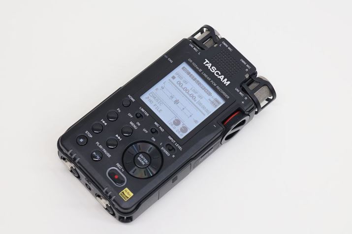񊈗p郊jAPCMR[_[TASCAMuDR-100MKIIIvB100dBƂS/Nւʋ@ŁATvOg192kHzAʎqrbg24bitł̃nC]^\ł