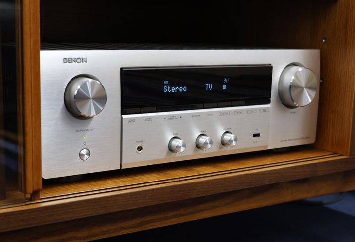 uDRA-900Hv̖{̐F̓Vo[̂