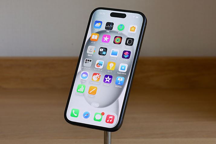  uiPhone 15v́AuiPhone 14vƕςȂԂ̃obe[쓮AuiCg[hvDGȃJAŐVQ[TNTNƂȂptȃ`bvȂǁAoX̂Ƃꂽf