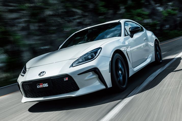 uGR86v̈ꕔǂł́AATԂłȂMTԂɂuACTCgvWŐݒ肳AXeAOɂ́unYt[XCb`vWBuuChX|bgj^[vuRZvO[hɕWiSZO[hɒǉIvVjȂǂ̕ύXsĂ