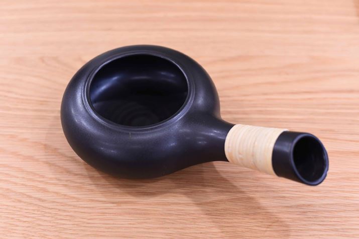 Ƃ͒tłȂ悤ɏɂ䂷葱̂łAȂẮA䂷ۂɒtюUɂ`̗pĂ܂