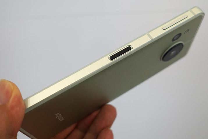 wF؃ZT[Ɠd{^ЂƂɂ܂Ƃ߂ꂽ