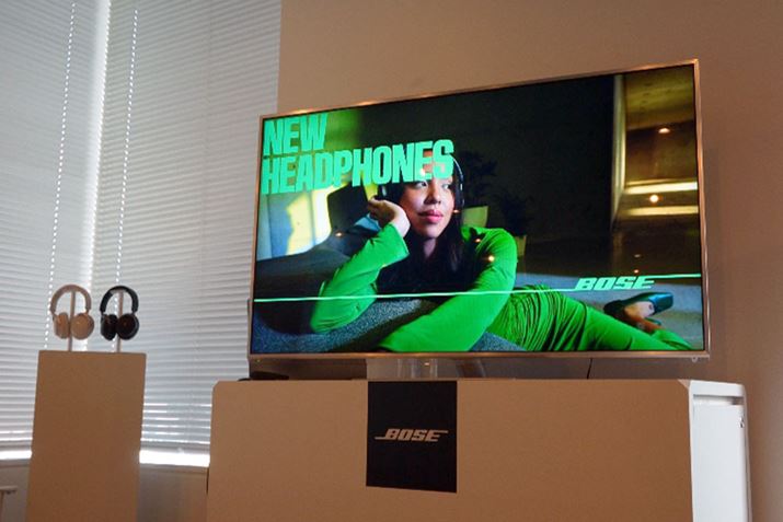 mCYLZO@\𓋍ڂCXwbhz̐VtbOVbvfuQuietComfort Ultra Headphonesv