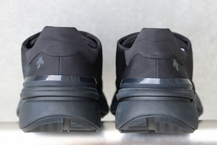 fTǵuEFCT[ RE 2.1viubNj@[J[]i13,750~iō/ȉj