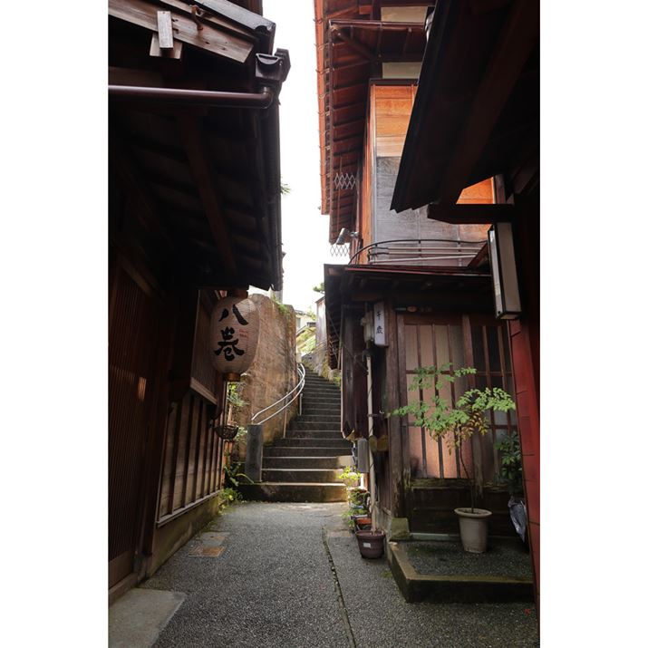 ŌΊKiBƂ̌ܖ؊VOłEOS R6 Mark IIARF24mm F1.8 MACRO IS STMAiDAEAF8A1/200bAISO100AzCgoXFAsN`[X^CFfBe[dADPP4ŌBeʐ^i4000×6000A16.8MBj