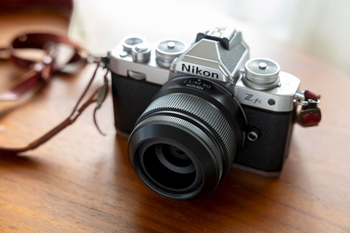 uNIKKOR Z DX 24mm f/1.7v𑕒uZ fcvBt̃Yt[huHN-42vtĂ܂