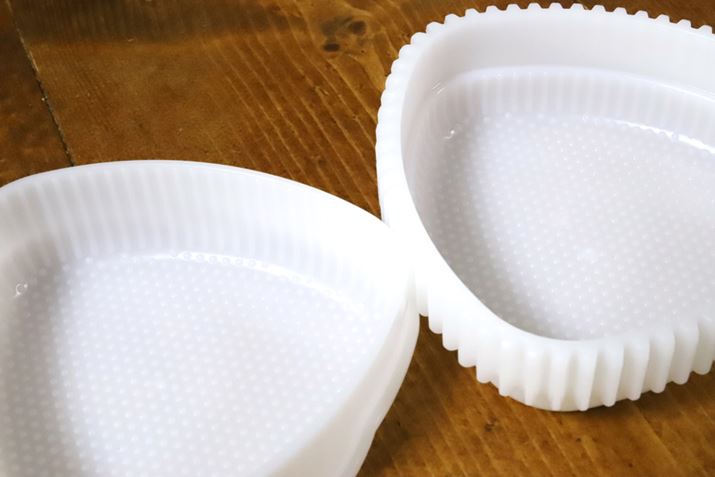 ɂP[X̓̓G{XH{ĂAтɂȂĂ܂