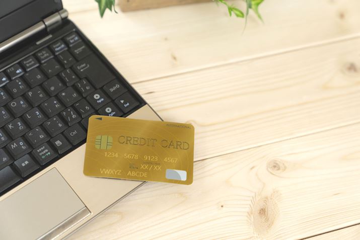 tŁANiNƂȂS[hJ[hĂĂ܂