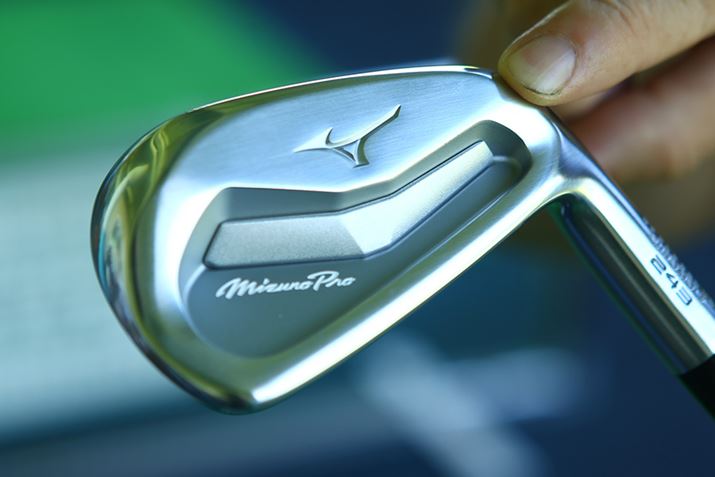 wbhɍaĂ̂łAt^ĂăXbLڂɎdグĂ܂B́Awӗ~ɒnɊւĂłˁBwbh͏L߂Ă܂