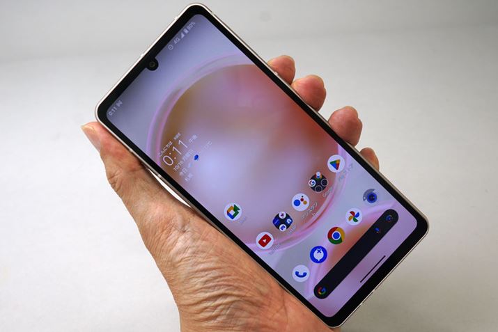 fBXvC̃TCY𑜓x͕ςĂȂA90Hz̉ϋ쓮HDRΉȂǋ@\͑啝ɐiĂ