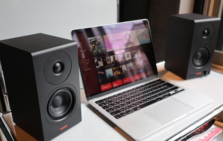 uMacbook AirvƁuPM0.3BDvUSBP[ułȂAu~[WbNvAvApple Music̉Đ