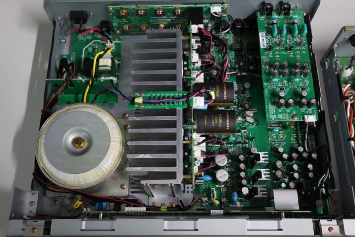 uMODEL 50v̓Bd̑K͉ȂǂɂƂȂAuPM8006vŉsĂ