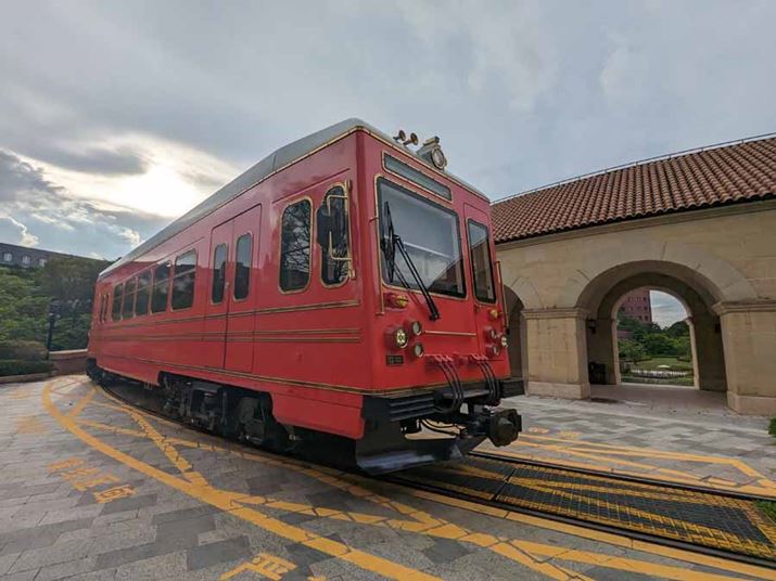 ~nɂ͈ړ̂߂̓dԂĂ܂