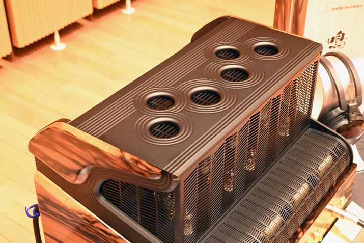 {뉀͎̌RC[WVʕBËʒuɐ^ǂzuĂ