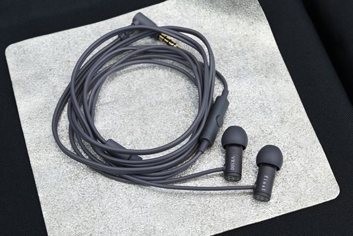 LCzuVRV[Yv̍ŐVfuVR500vB̒EWImɔcł`[jOڎwƂBGg[Łg500hƂĂ邱ƂAuVR2000 for GamingvȂ肨߂₷iɂȂ邻