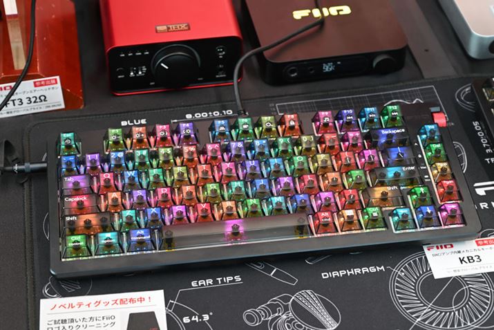 FiiOuKB3vBpz̃eL[XL[{[hDAC@\ƃwbhzAv@\𓋍ڂƂV@̃KWFbg