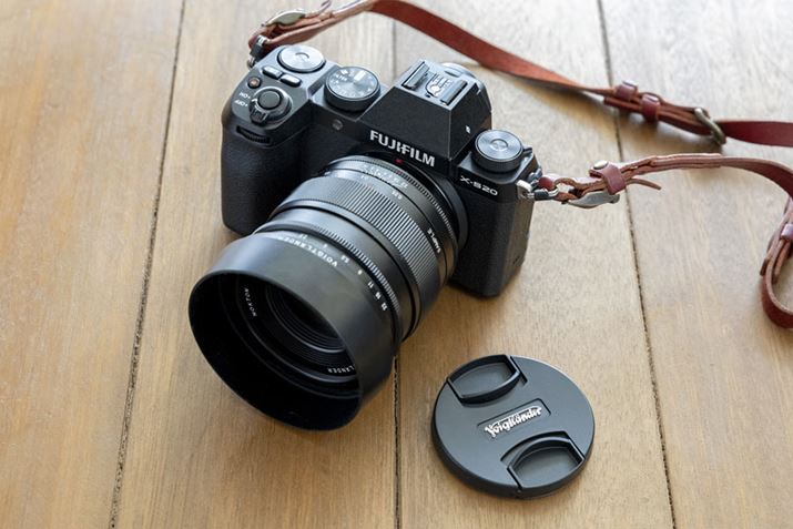 uX-S20v͂ƂObv̗pJ炵Jł