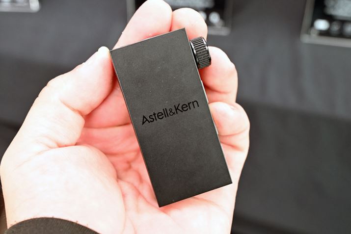 Astell&KernuhƂȂ|[^uBluetooth DACAvuAK HB1vB11\ŁAi39,980~O\