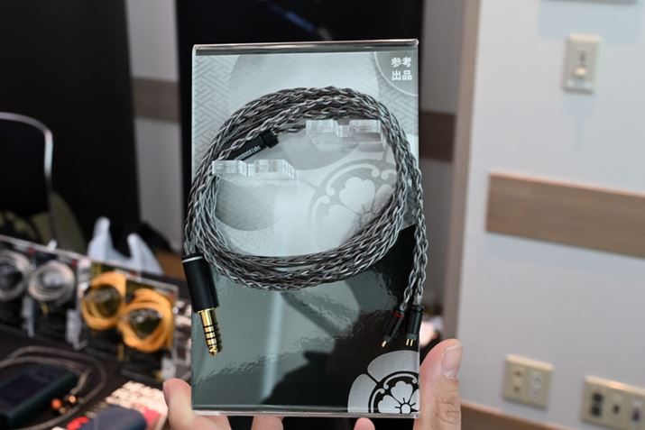 NOBUNAGA Labs̓⍇̗pP[uB12{\ŁAi2~ȉ