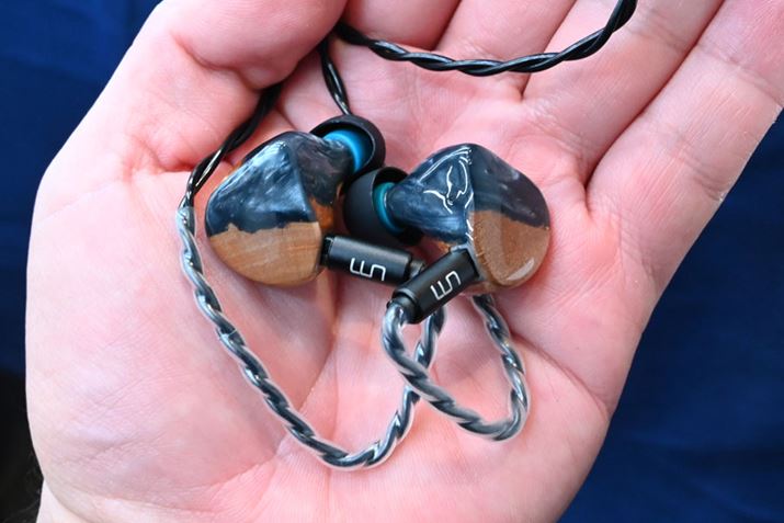 Unique Melody̍ŐVCzuMaslowvB_Ci~bN^ABA^AÓd^3ތv7̃hCo[jbg𓋍