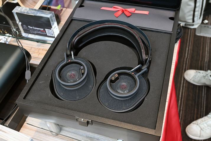 Austrian Audio̊J^nCGhwbhzuThe ComposervBP[úA3.5mmAoXi6.35mmTRSvOtjAXLR 4soXA4.4mm5ɃoX3ނt