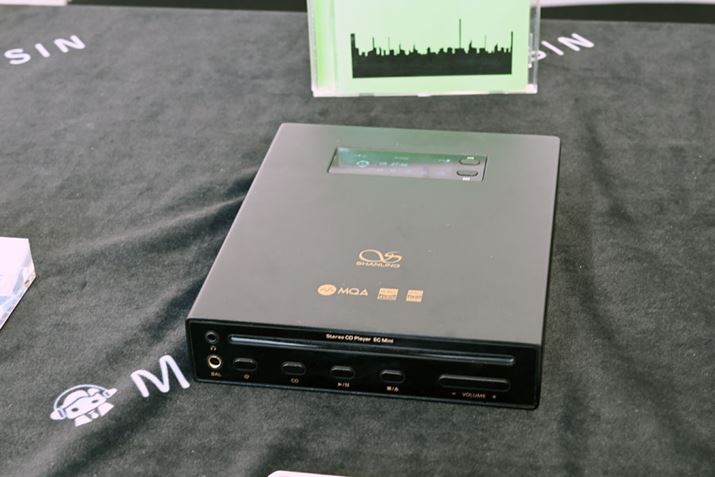 obe[|[^uCDVXeuEC MinivBCDĐ@\łȂABluetoothM@\USB DAC@\A[Jt@CĐ@\ȂǂĂA{̂͂ȂɏdBi50,000`60,000~O