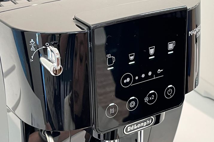 j[̂΂񍶑ɂ̂A~NtbT[gpۂɃ^b`ACRBꂽ~NWOɃ~NtbT[}AuX`[vACRɃ^b`ăv_łAɂX`[mûقɉ񂷂ƁAX`[o܂