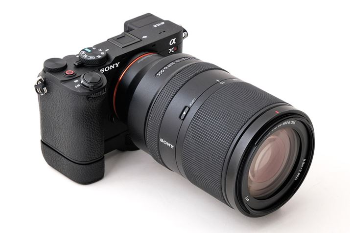 ObvGNXeVuGP-X2v𑕒u7CRvɖ]Y[YuFE 70-300mm F4.5-5.6 G OSSvgݍ킹C[W