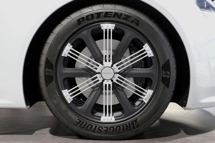 urW RyṽzC[fUĆA6{̃C[邱ƂŏI}[WȂX|[eB[ȃfUCĂ