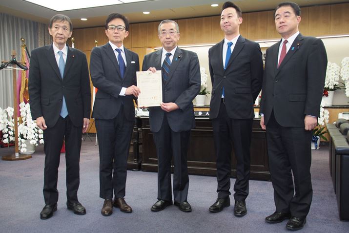 Ȃ2023N1023AyVoCɐV700MHzт̎gƋt^BɂĊyVoCÕv`iohlƂɂȂ