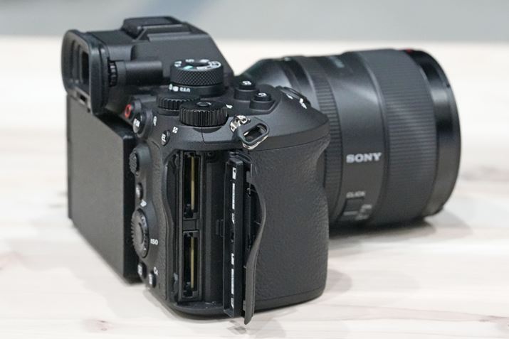 J[hXbg̓fAXbgdlŁASDJ[hiUHS-IIΉj/CFexpress Type AJ[h̗pɑΉĂ