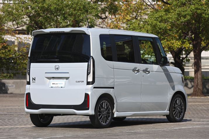 Aɂ̓NAỸRrl[Vv𑕔Bʐ^̃{fBJ[́uv~ATCgzCgEp[v